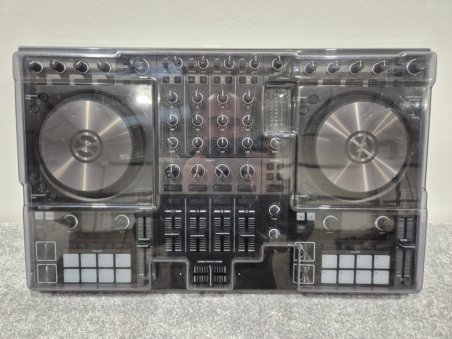 Native Instruments Traktor Kontrol S4 MK3 - 4 Channel DJ Controller