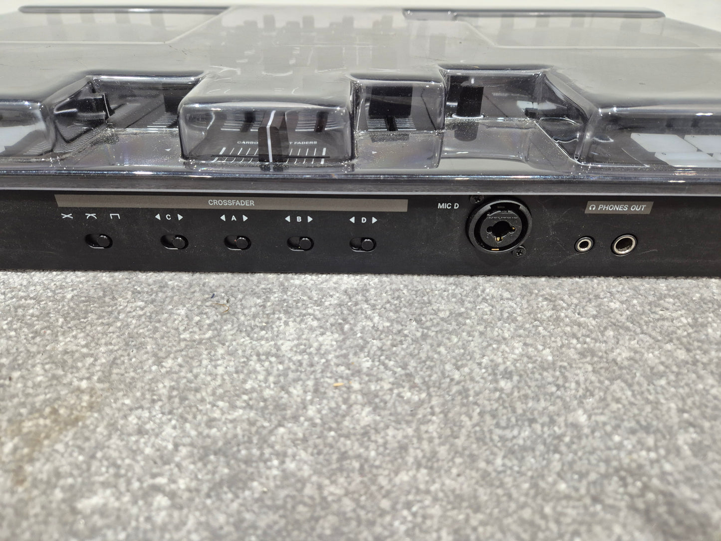 Native Instruments Traktor Kontrol S4 MK3 - 4 Channel DJ Controller