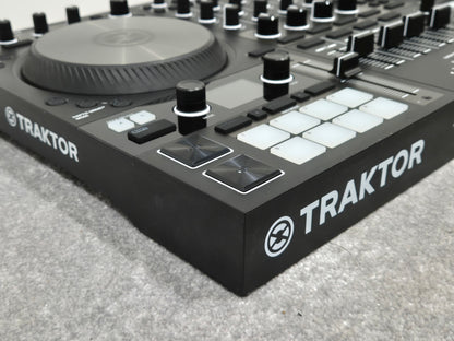Native Instruments Traktor Kontrol S4 MK3 - 4 Channel DJ Controller