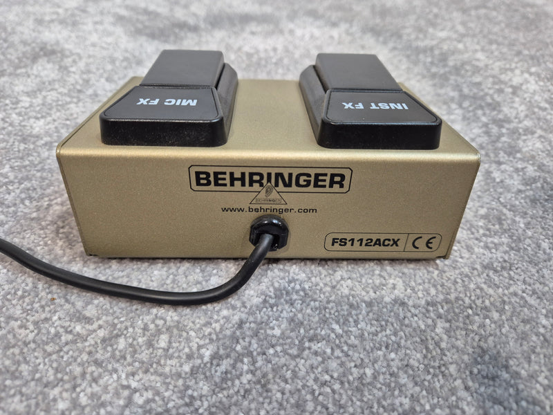 Behringer Ultracoustic ACX900 Amplifier - 2 Channel Stereo Acoustic + Footswitch - Image 10