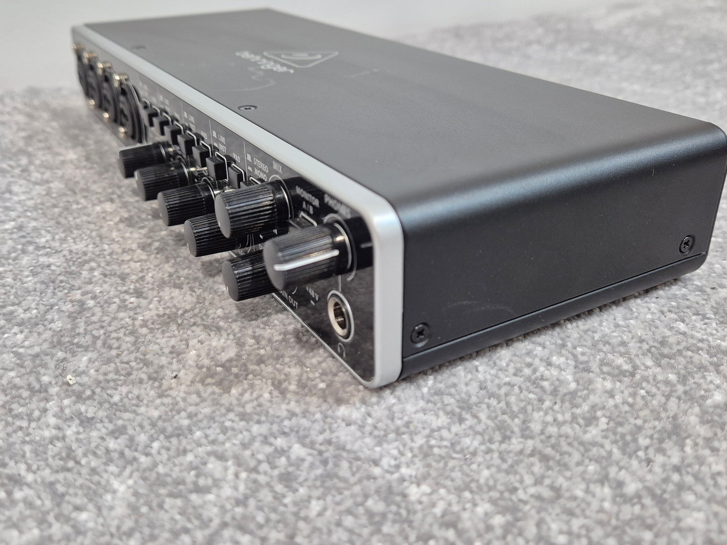 Behringer U-PHORIA UMC404HD - Audio Interface