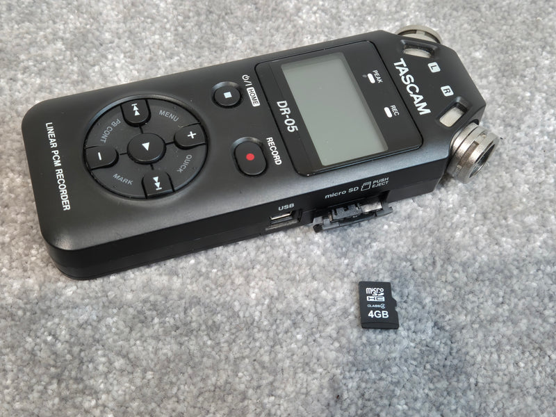 Tascam DR-05 - Digital Voice Recorder With 4Gb SD card - Image 2