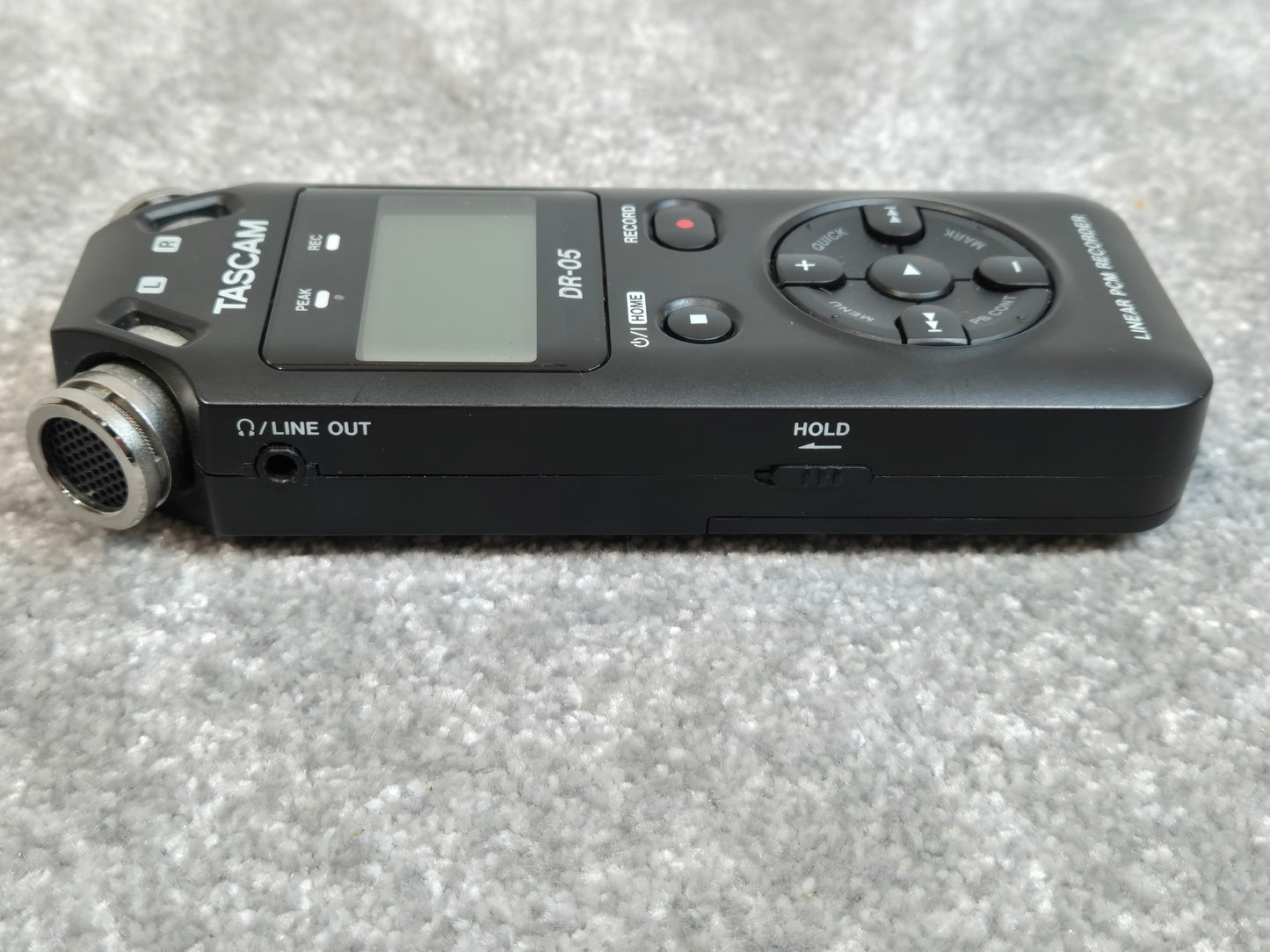 Tascam DR-05 - Digital Voice Recorder With 4Gb SD card