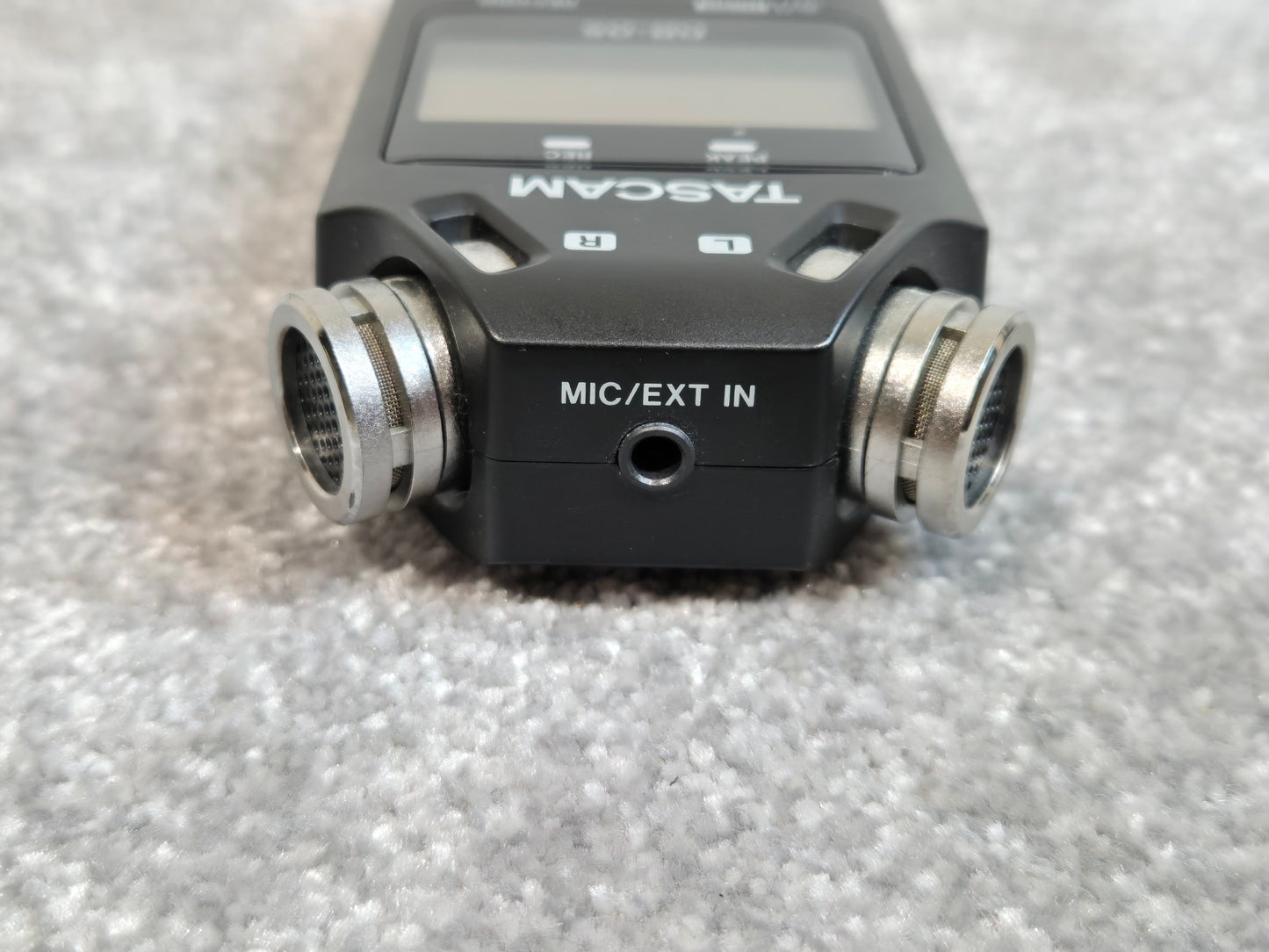 Tascam DR-05 - Digital Voice Recorder With 4Gb SD card