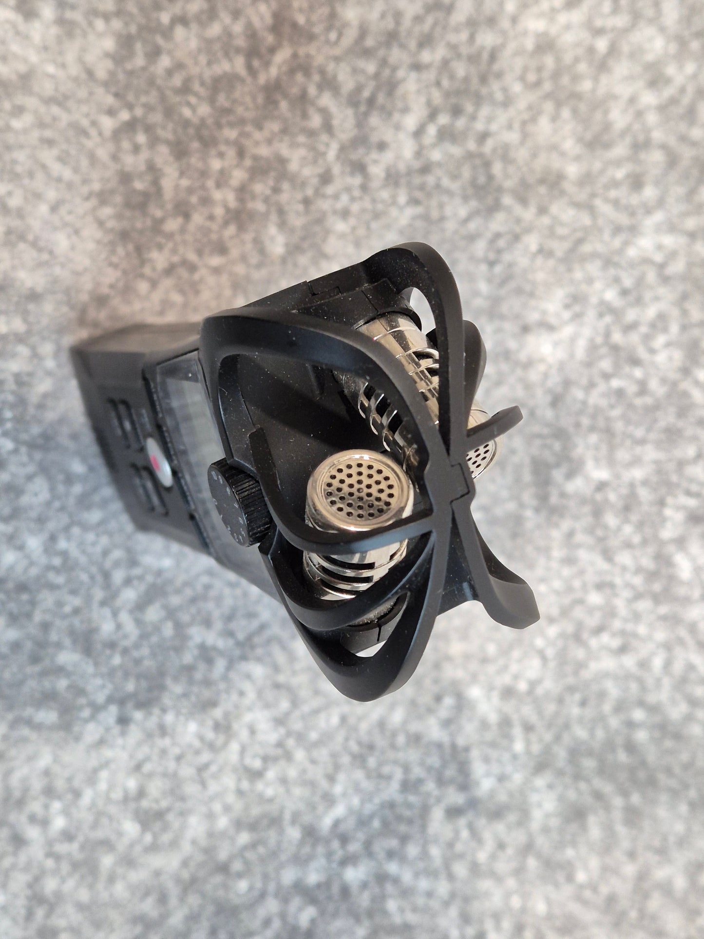 Zoom H1n - Portable High-Resolution Audio Recorder with Original Box