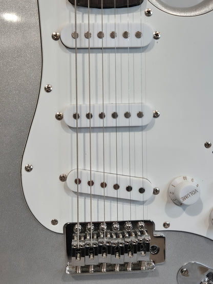 Gear4Music LA Series Stratocaster Electric Guitar and Gig Bag - Metallic Silver