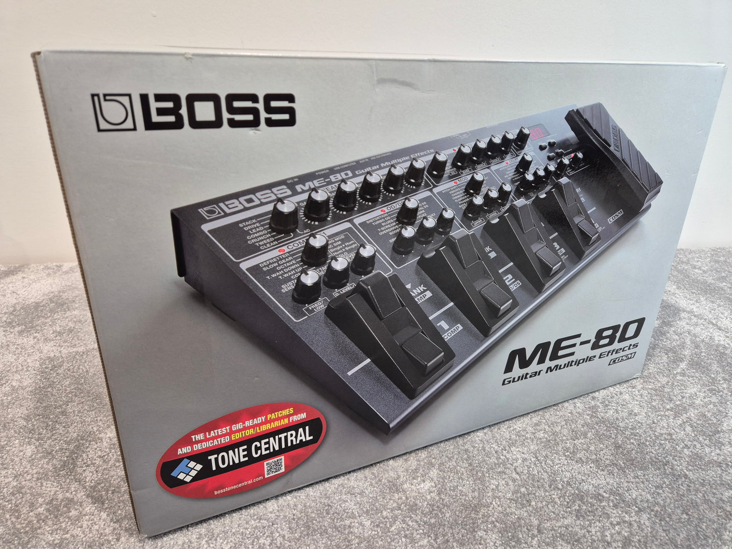 Boss ME-80 - Compact Multi-Effects Pedal - Original Box and Power Supply