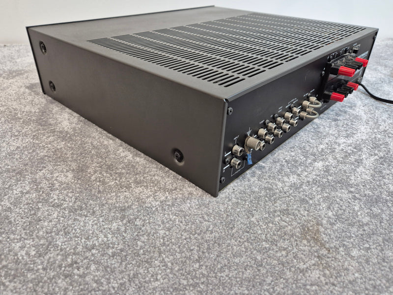 NAD 3130 Amplifier - Stereo Integrated Amplifier - 30-watts Per Channel - Image 9