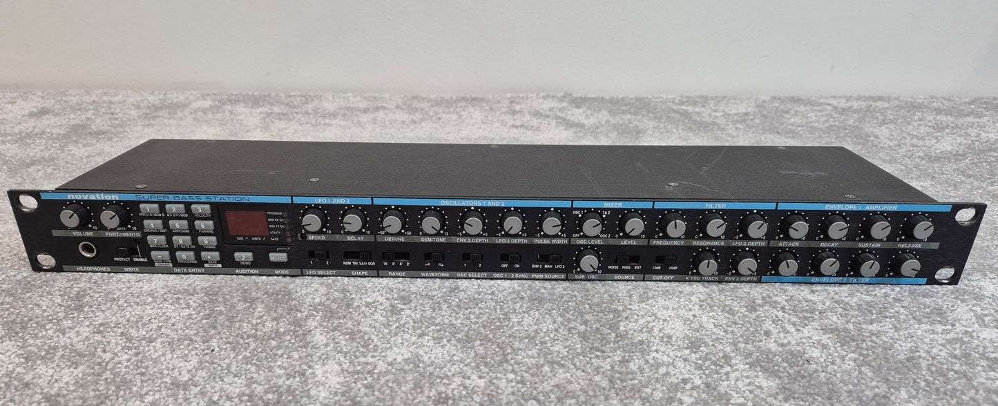 Novation Super Bass Station - Rackmount Synthesizer - Faulty Left Channel