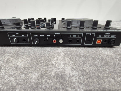 Native Instruments Traktor Kontrol S2 MK I - 2-Channel Digital DJ Controller