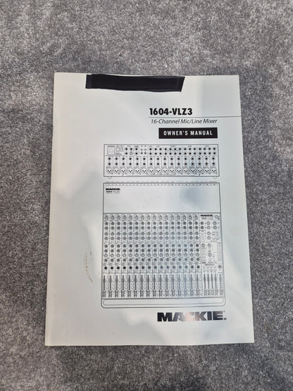 Mackie 1604 VLZ3 - 16-Channel Compact Mixer + Flight Case