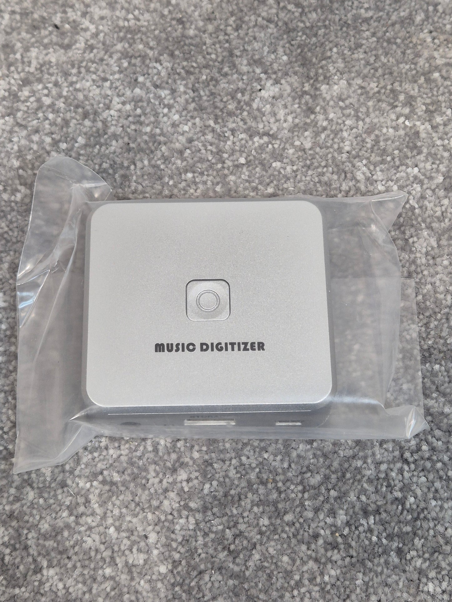 EZCAP Music Digitizer - Analog Audio to Digital MP3 Files Converter