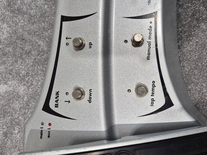 Peavey Sanpera 2 Vypyr  Footswitch - Foot Controller with 10 Footswitches and Dual Expression Pedals