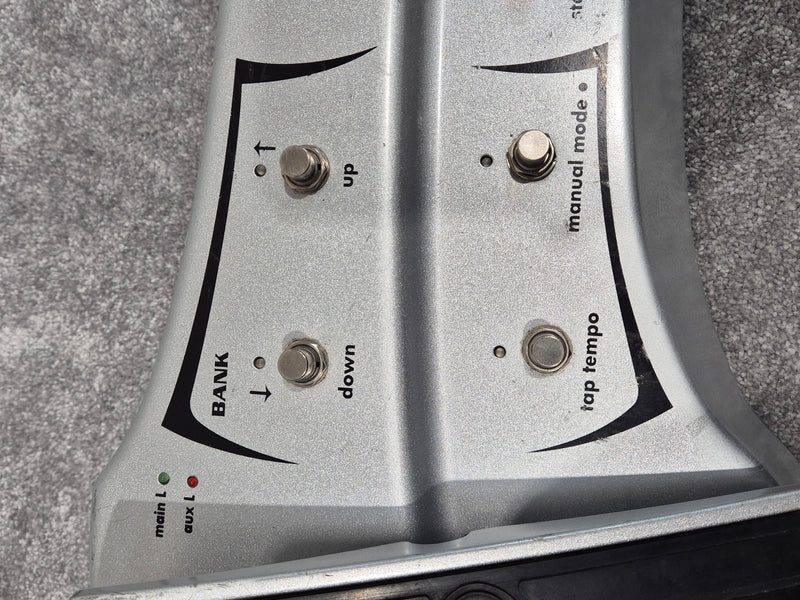 Peavey Sanpera 2 Vypyr  Footswitch - Foot Controller with 10 Footswitches and Dual Expression Pedals - Image 2