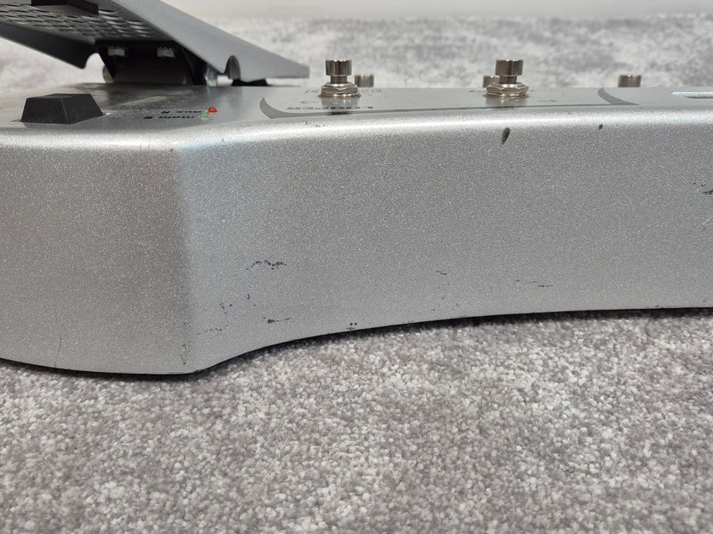 Peavey Sanpera 2 Vypyr  Footswitch - Foot Controller with 10 Footswitches and Dual Expression Pedals - Image 8