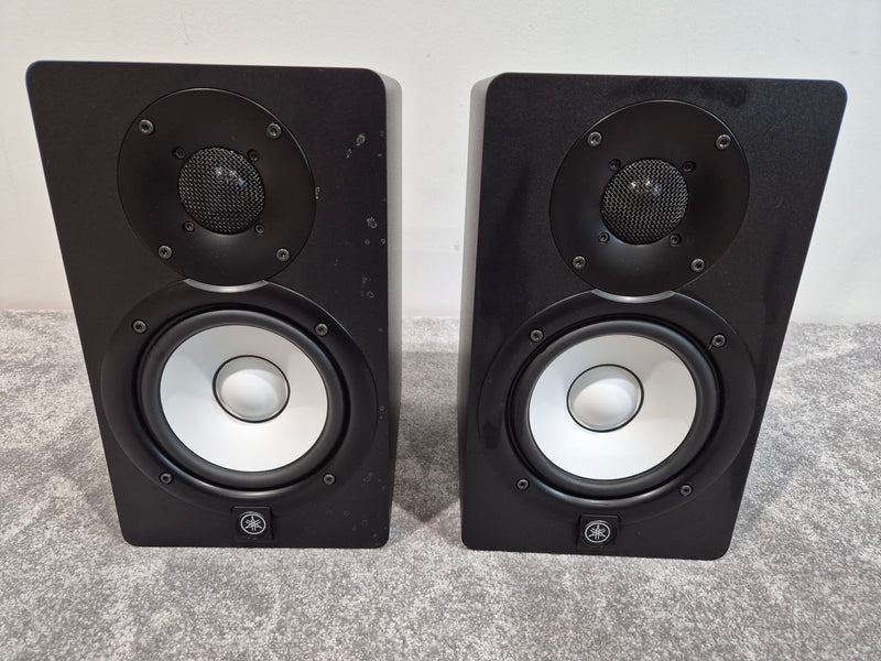 Yamaha HS5 - Powered Studio Monitor Speaker - Pair - Image 1