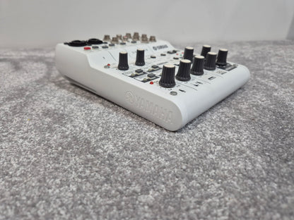 Yamaha AG06 Interface - Versatile and High-Quality Interface