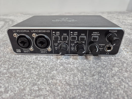 Behringer UMC202HD -  2-inputs and 2-outputs USB Audio Interface