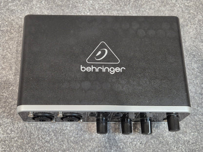 Behringer UMC202HD -  2-inputs and 2-outputs USB Audio Interface