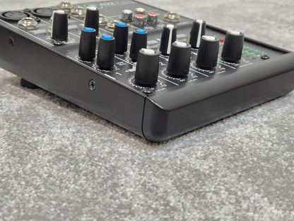 Mackie 402VLZ4 - 4-channel Compact Analogue Mixer
