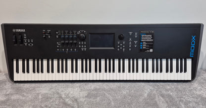 Yamaha MODX8  - 88-key Action Keyboard Synthesizer + Soft Bag