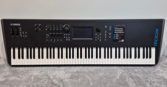 Yamaha MODX8  - 88-key Action Keyboard Synthesizer + Soft Bag