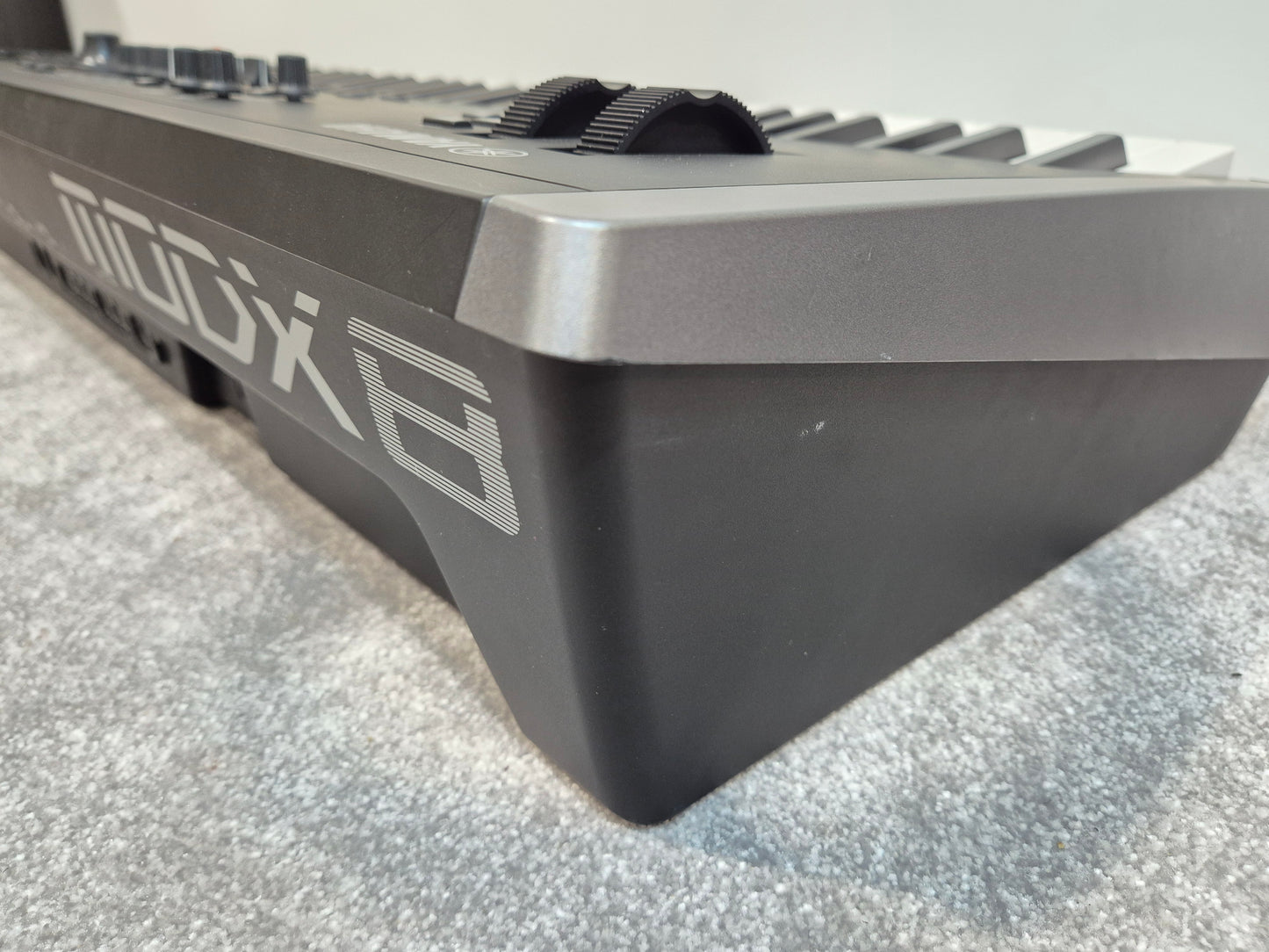 Yamaha MODX8  - 88-key Action Keyboard Synthesizer + Soft Bag