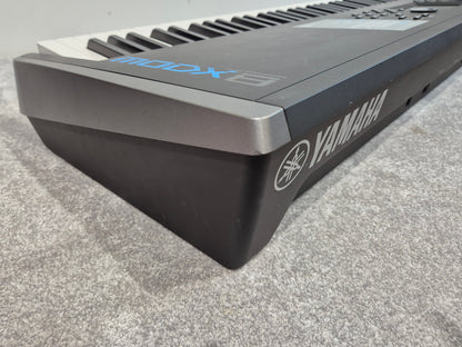 Yamaha MODX8  - 88-key Action Keyboard Synthesizer + Soft Bag