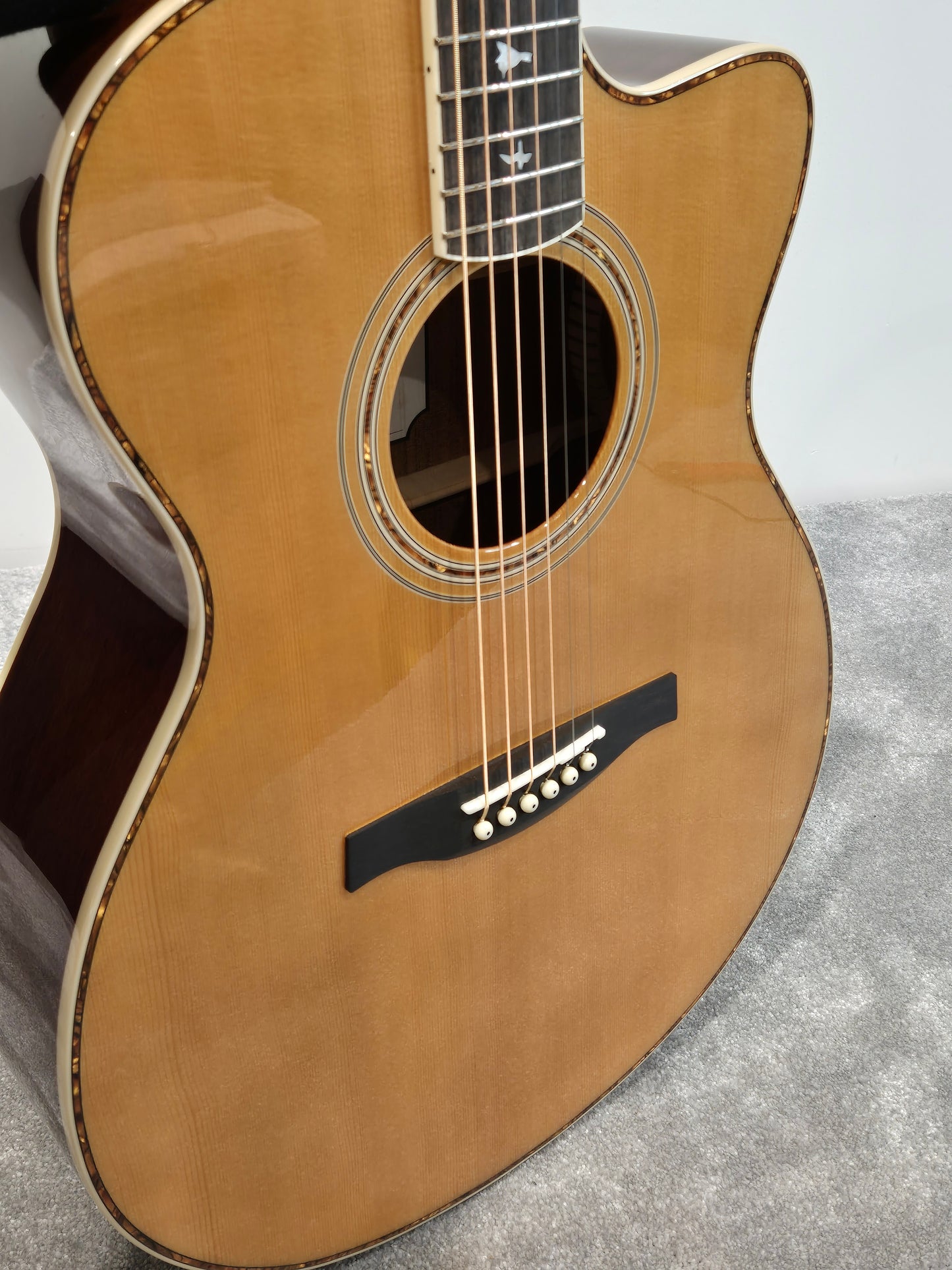 PRS SE A40E - Angelus Acoustic Electric Guitar with Hard Case RRP £769