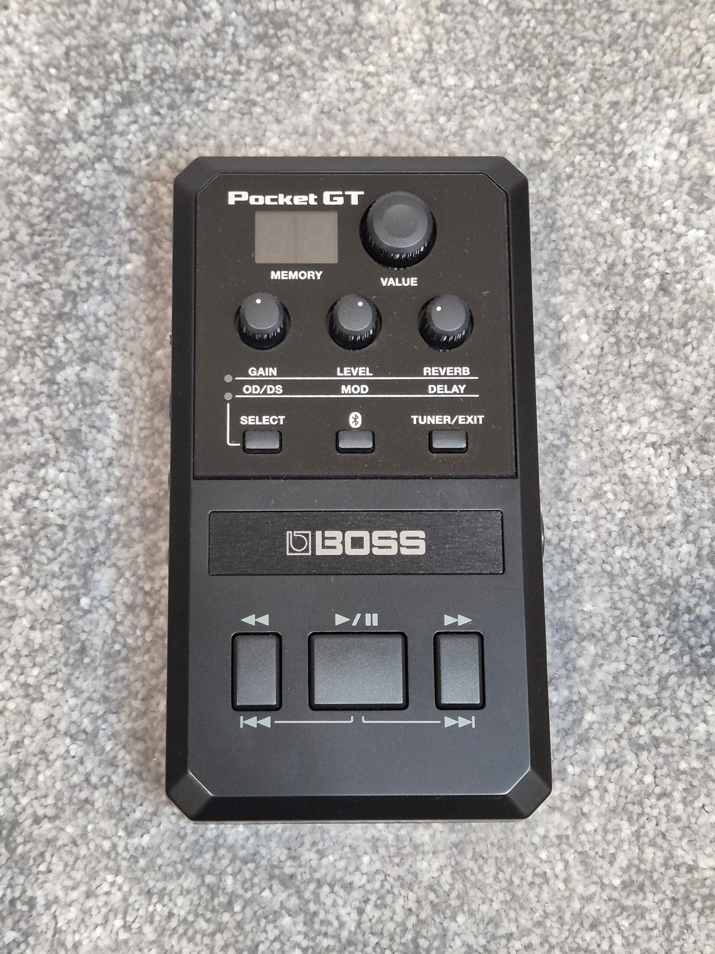 Boss Pocket GT - Compact Guitar Amp and Multi-Effects Processor