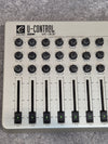 Evolution UC33 - PC/MIDI Hardware Controller - Photo 3