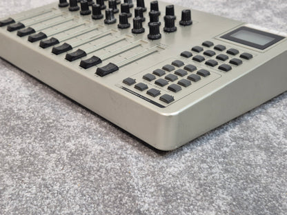 Evolution UC33 - PC/MIDI Hardware Controller