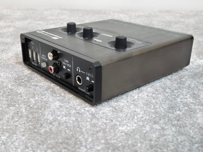 Novation Audio Hub 2x4 - Audio Interface