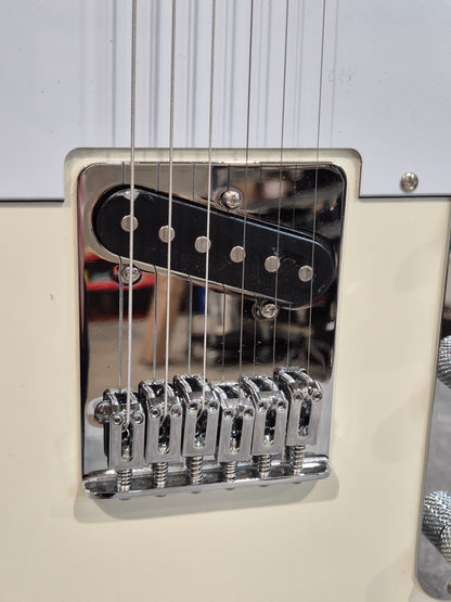 Squier Affinity Telecaster Electric Guitar - White w/ Soft Gig Bag