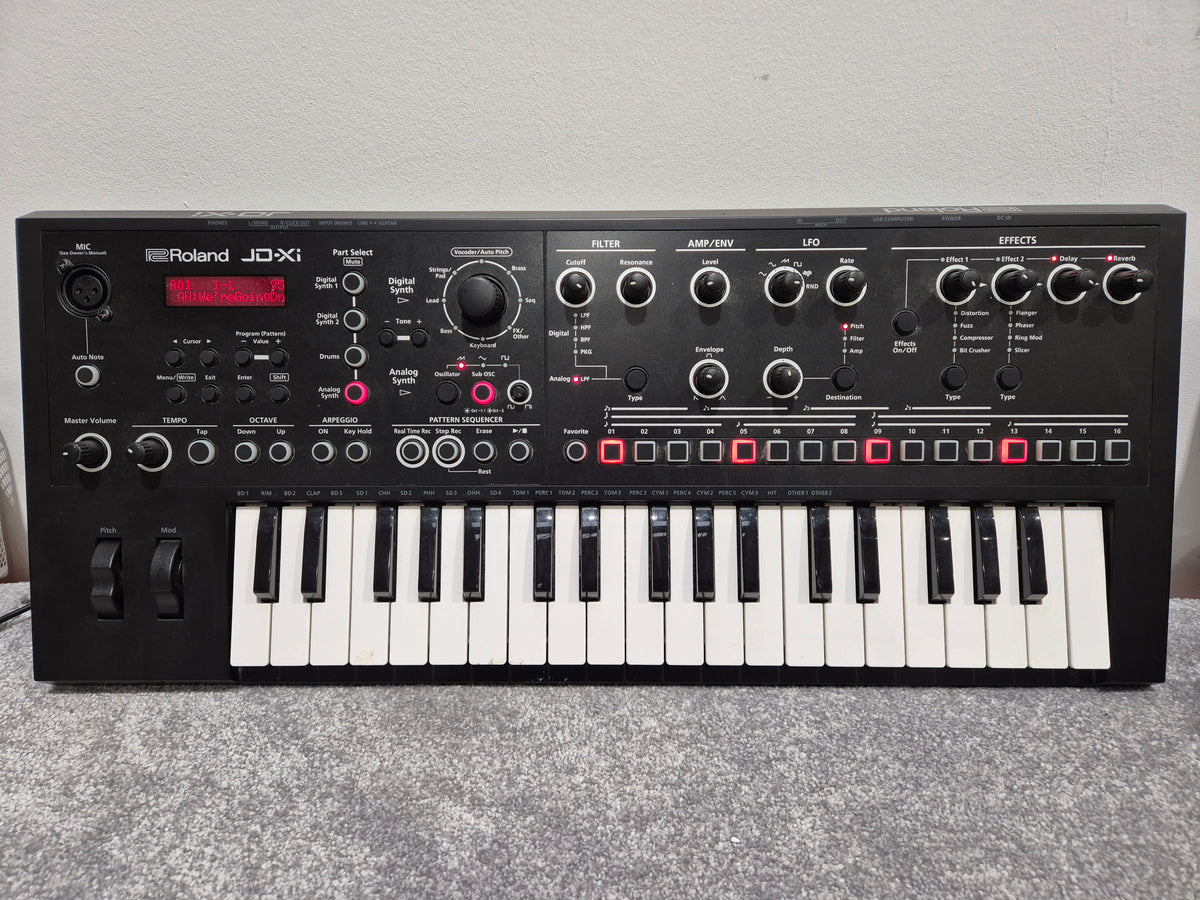 Roland JD-XI - Interactive Crossover Synthesizer w/ Original Box