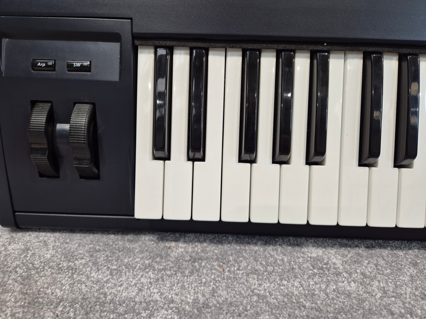 Kurzweil PC361 - 61-key Digital Workstation Synthesizer w/ Flight Case