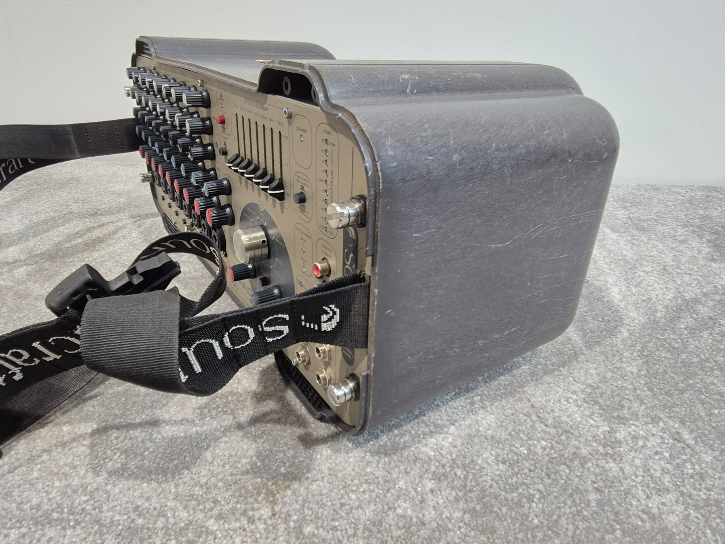 Soundcraft GigRac 600 Mixer - Integrated Mixer/Amplifier
