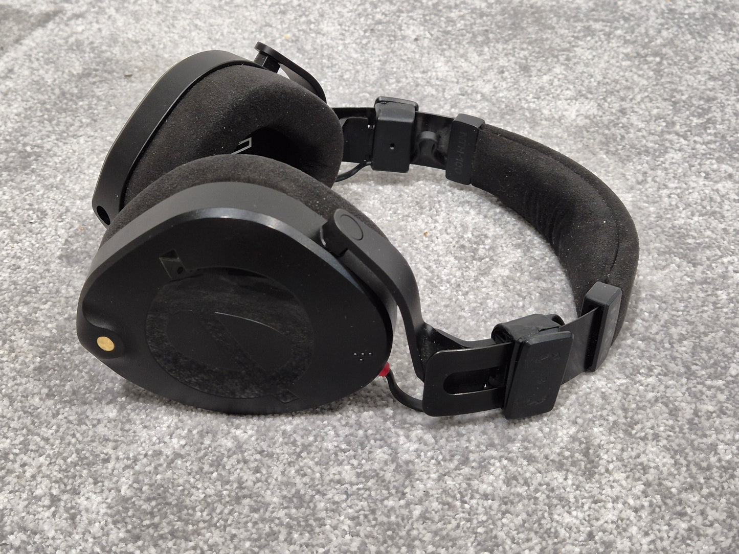 Rode NTH-100 - Professional Over-Ear Headphones w/ Original Box