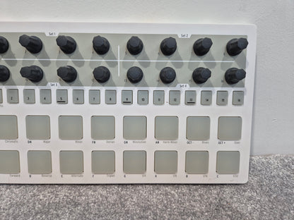 Arturia BeatStep Pro - Versatile Controller and Performance Sequencer