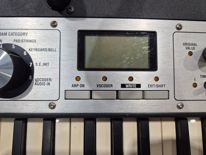 Korg microKORG XL Professional Analogue Modelling Synthesizer with Vocoder