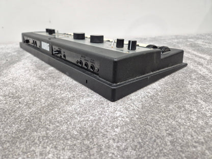Korg microKORG XL Professional Analogue Modelling Synthesizer with Vocoder