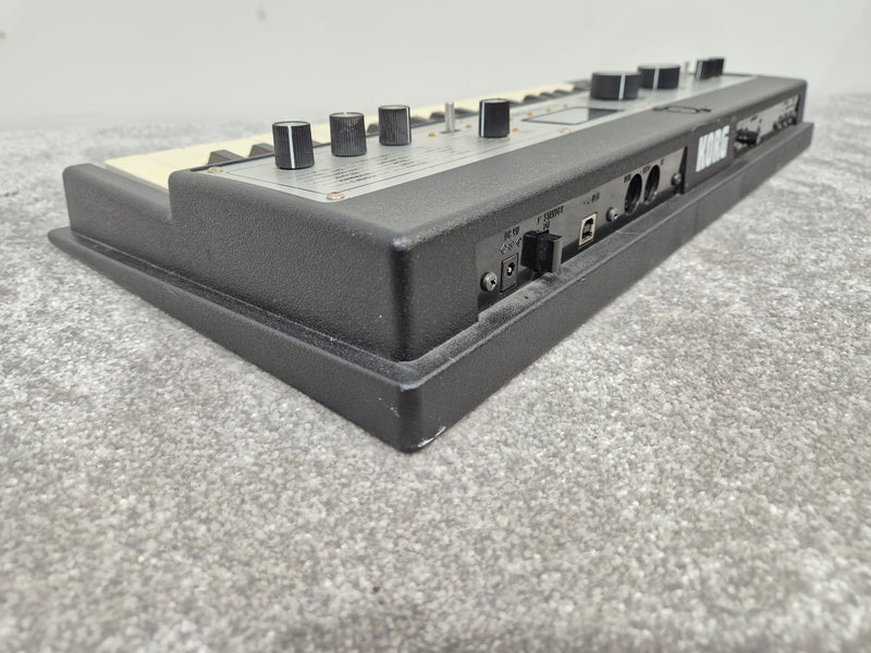 Korg microKORG XL Professional Analogue Modelling Synthesizer with Vocoder - Image 9