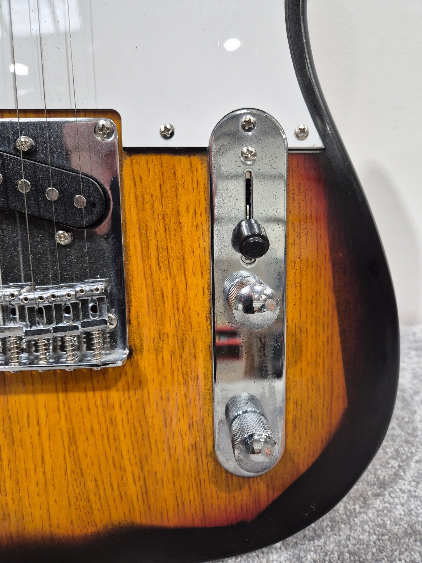 Donner Standard Series - Electric Guitar - Sunburst w/ Donner Soft Gig Bag