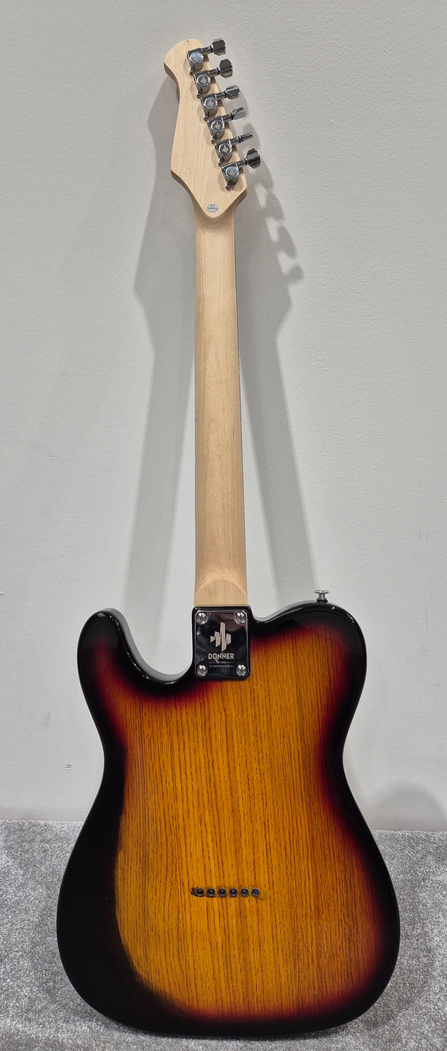 Donner Standard Series - Electric Guitar - Sunburst w/ Donner Soft Gig Bag