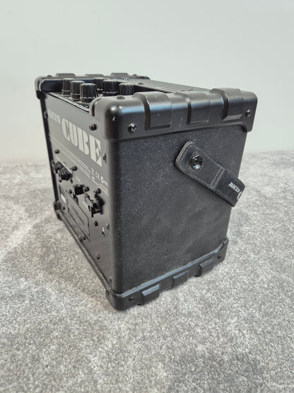 Roland Micro Cube - Portable Guitar Amplifier - Battery or Mains Power