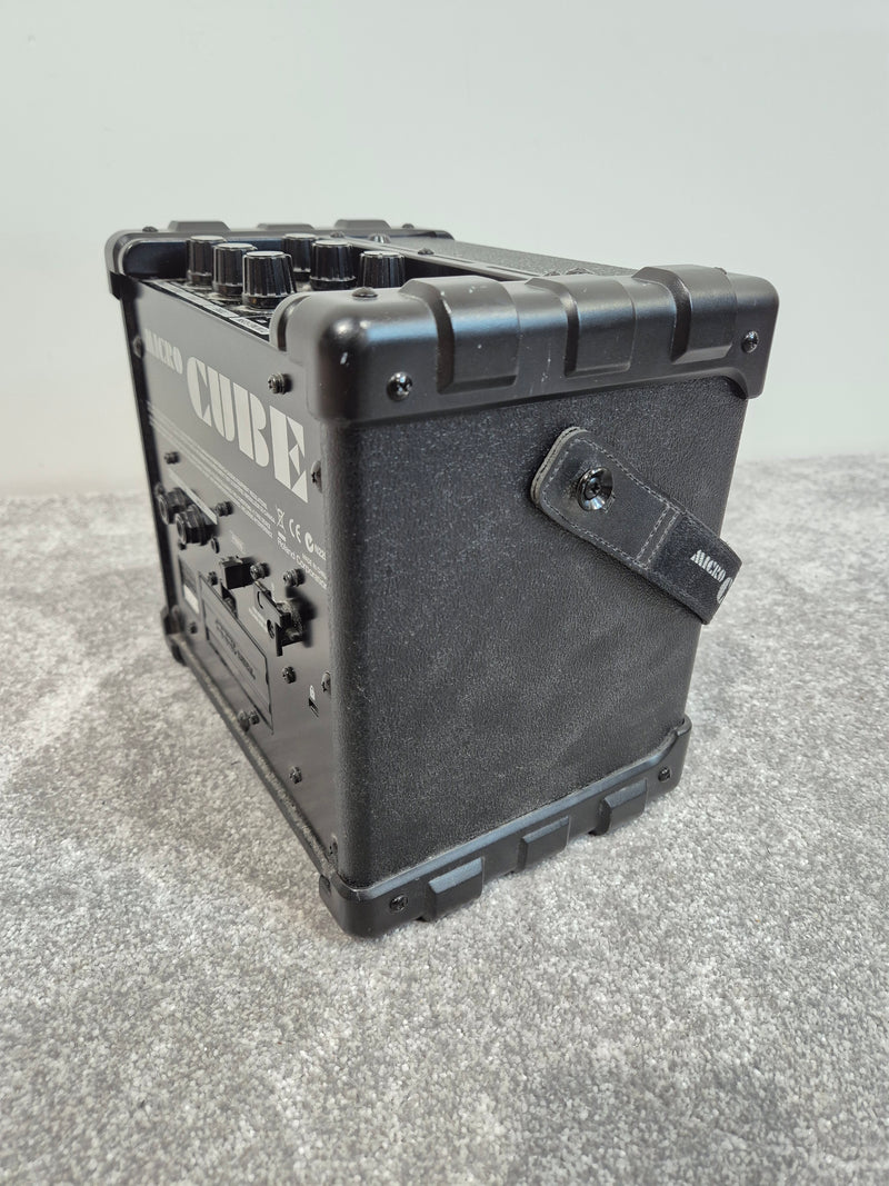 Roland Micro Cube - Portable Guitar Amplifier - Battery or Mains Power - Image 7