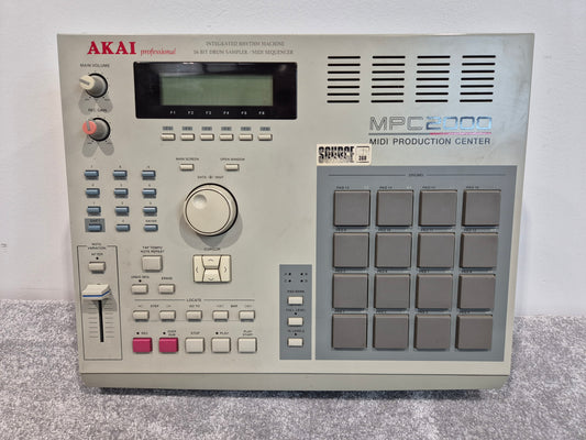 Akai MPC 2000 - 64-Track sampler-Sequencer Workstation w/ Zip Drive