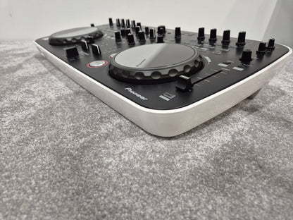 Pioneer DDJ-Ergo - Two-Channel DJ Controller w/ Hard Case