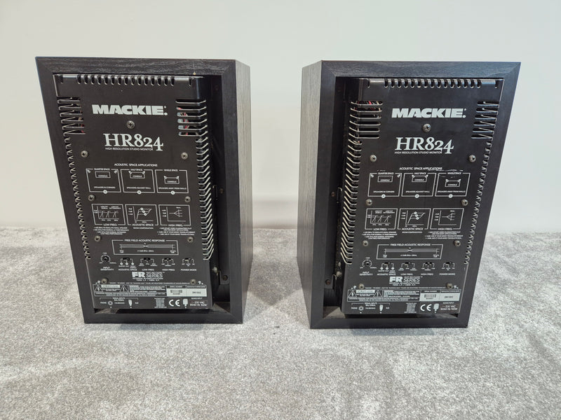 Mackie HR824 - 8-inch Active studio monitor - Pair ( One Faulty Woofer) - Image 6
