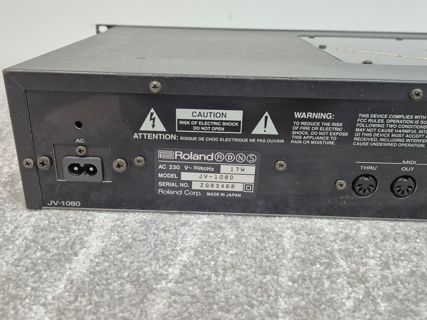 Roland JV-1080 - Sample-Based Synthesizer/Sound Module w/ Manual